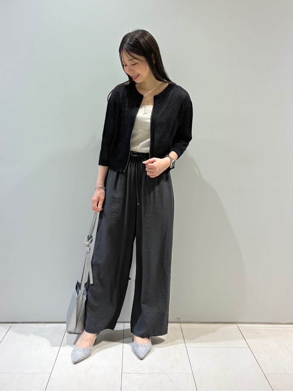 KAOさんの「INDIVI｜【日本製】ビスチェインナータンクトップ」を使ったコーディネート