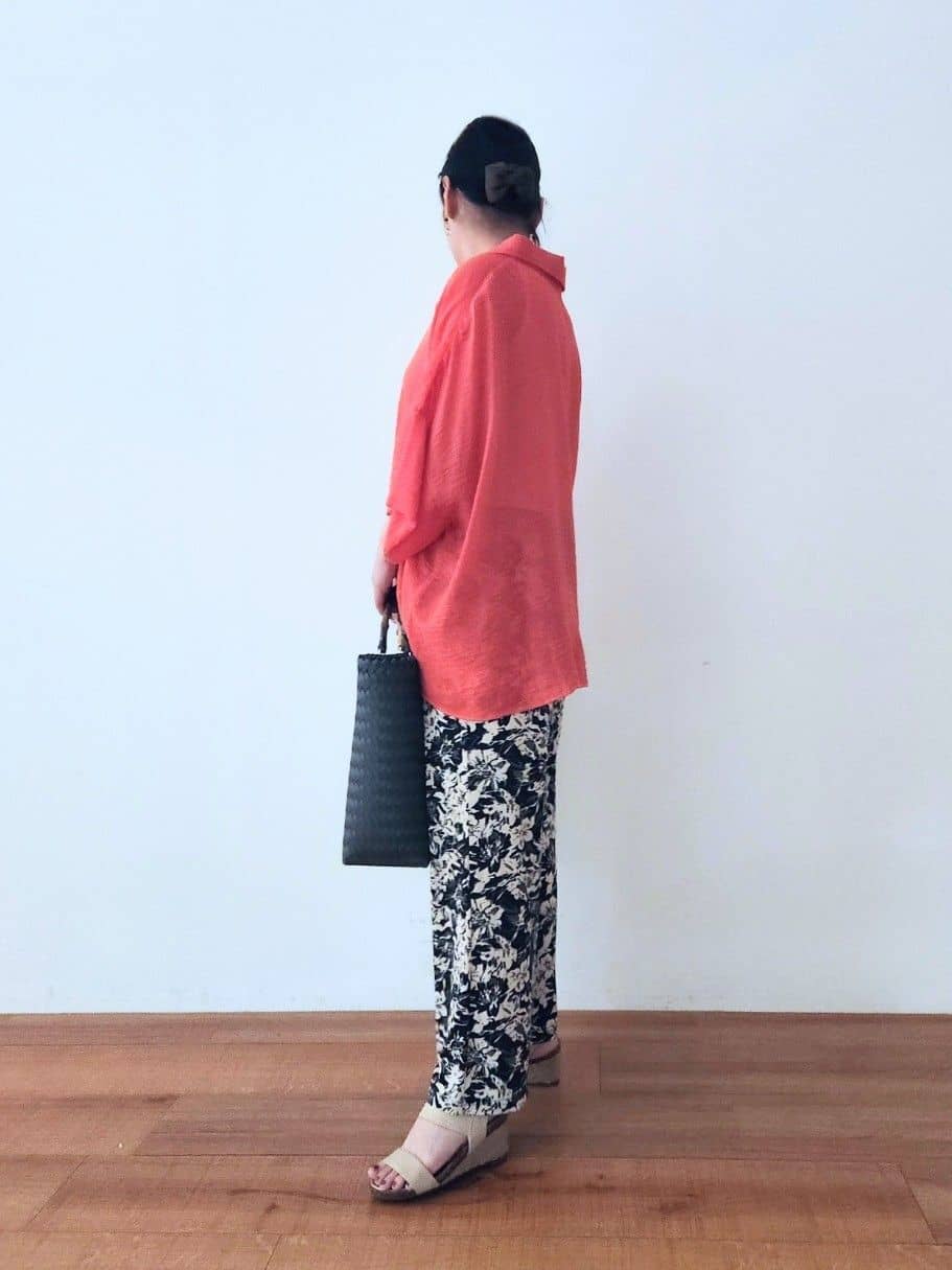くまさんの「SHOO･LA･RUE｜ゆるっと感がこなれ見え ワッシャーシアー半袖シャツ」を使ったコーディネート