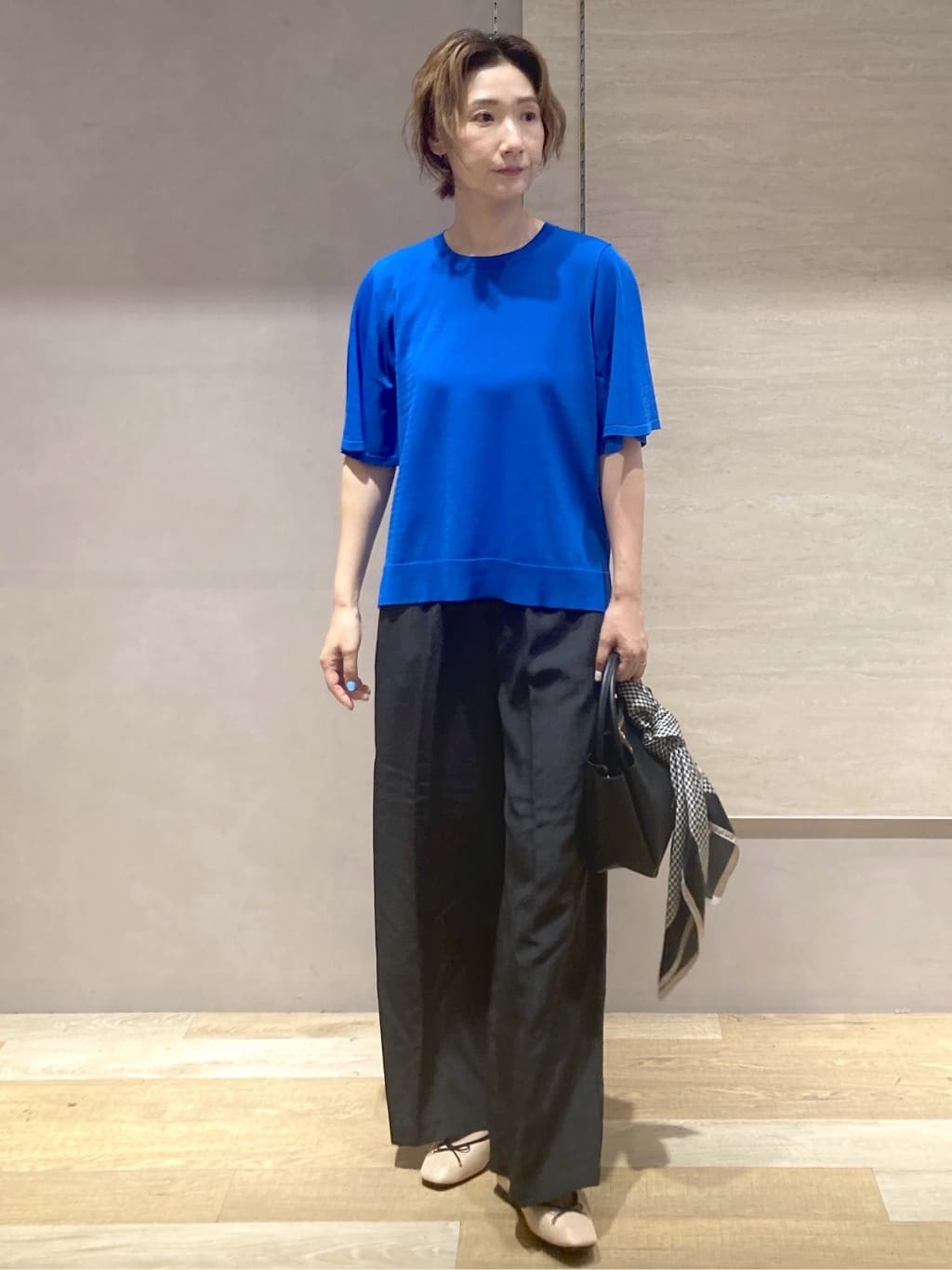 たけねぇさんの「OPAQUE.CLIP｜ウエストサテン使いイージーワイドパンツ【洗濯機洗い可】」を使ったコーディネート