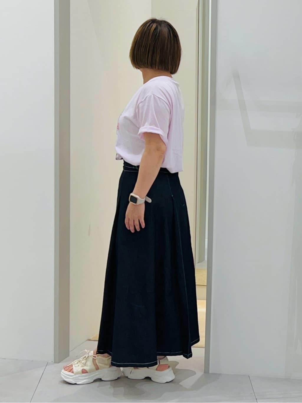 タナさんの「THE SHOP TK｜フォトアソートTシャツ【接触冷感/UV/毛玉になりにくい/洗濯機OK】」を使ったコーディネート