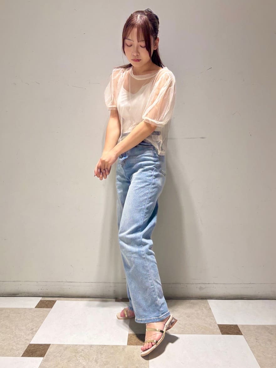 せらら⭐️さんの「ESPERANZA｜スクエアトゥクリアフラットヒールミュール」を使ったコーディネート