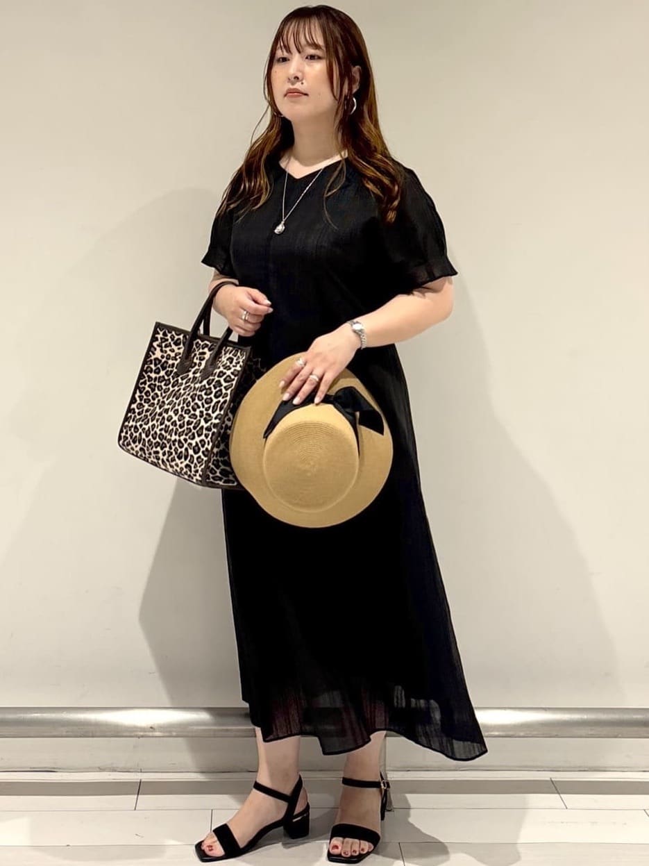 nakamuraさんの「Reflect｜◆【夏SALE／一枚で決まる◎／手洗い可】シアーストライプソフトAラインワンピース」を使ったコーディネート