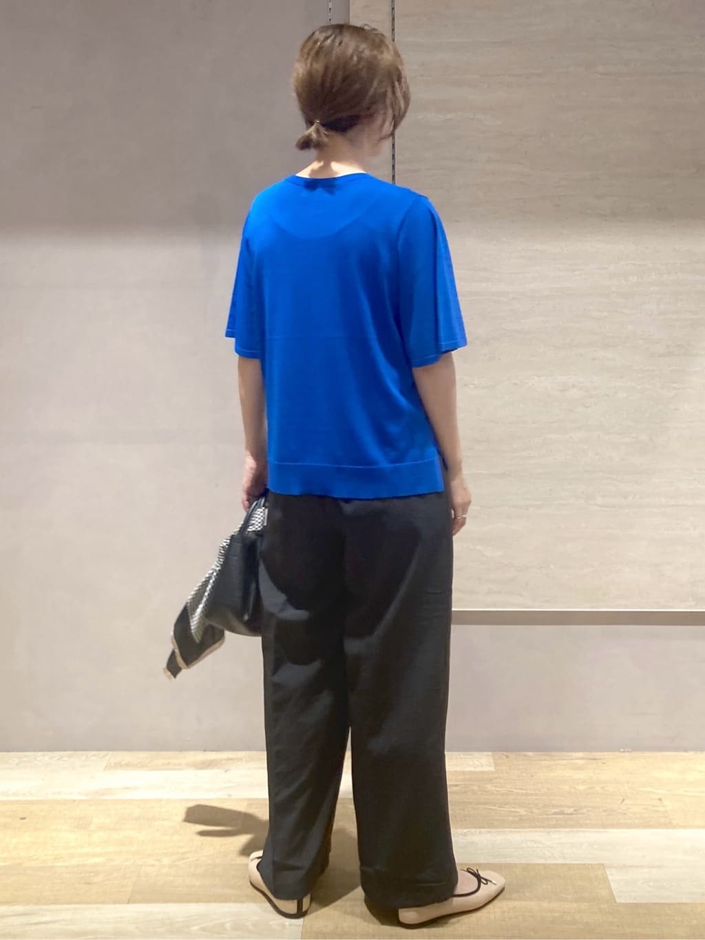 たけねぇさんの「OPAQUE.CLIP｜ウエストサテン使いイージーワイドパンツ【洗濯機洗い可】」を使ったコーディネート