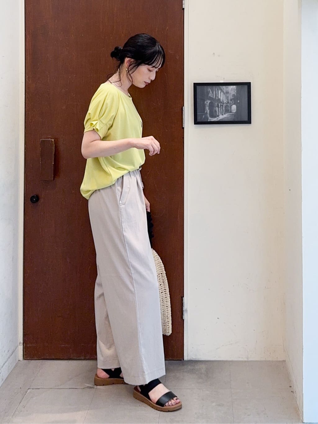 𝐇𝐢𝐫𝐨𝐦𝐢さんの「SHOO･LA･RUE｜【S-LL/UV/プチプラ】お袖タックで好印象 デザインTシャツ」を使ったコーディネート