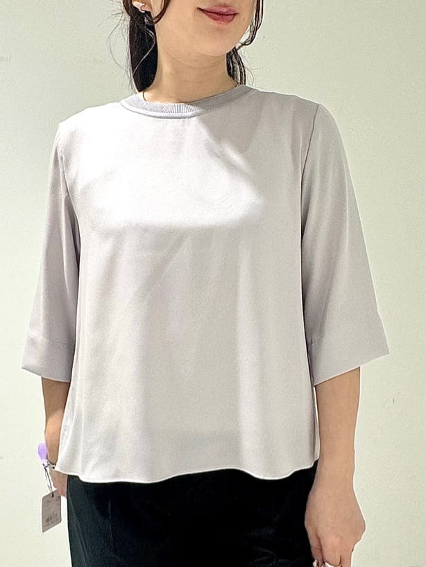 そんさんの「INDIVI｜【90cm四方】ボタニカル柄大判スカーフ」を使ったコーディネート