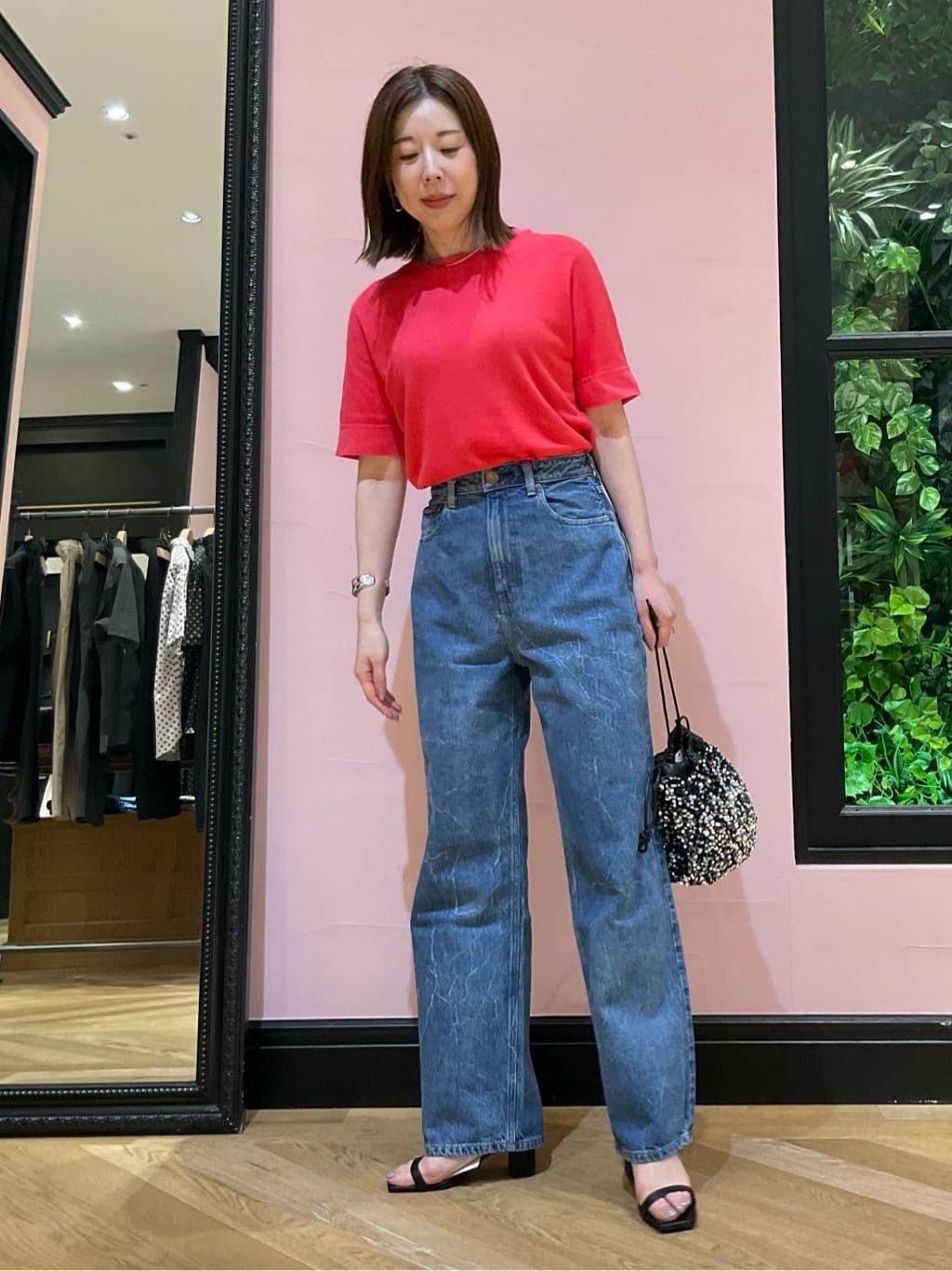 maruさんの「DRESSTERIOR｜スパンコール2WAY巾着バッグ」を使ったコーディネート
