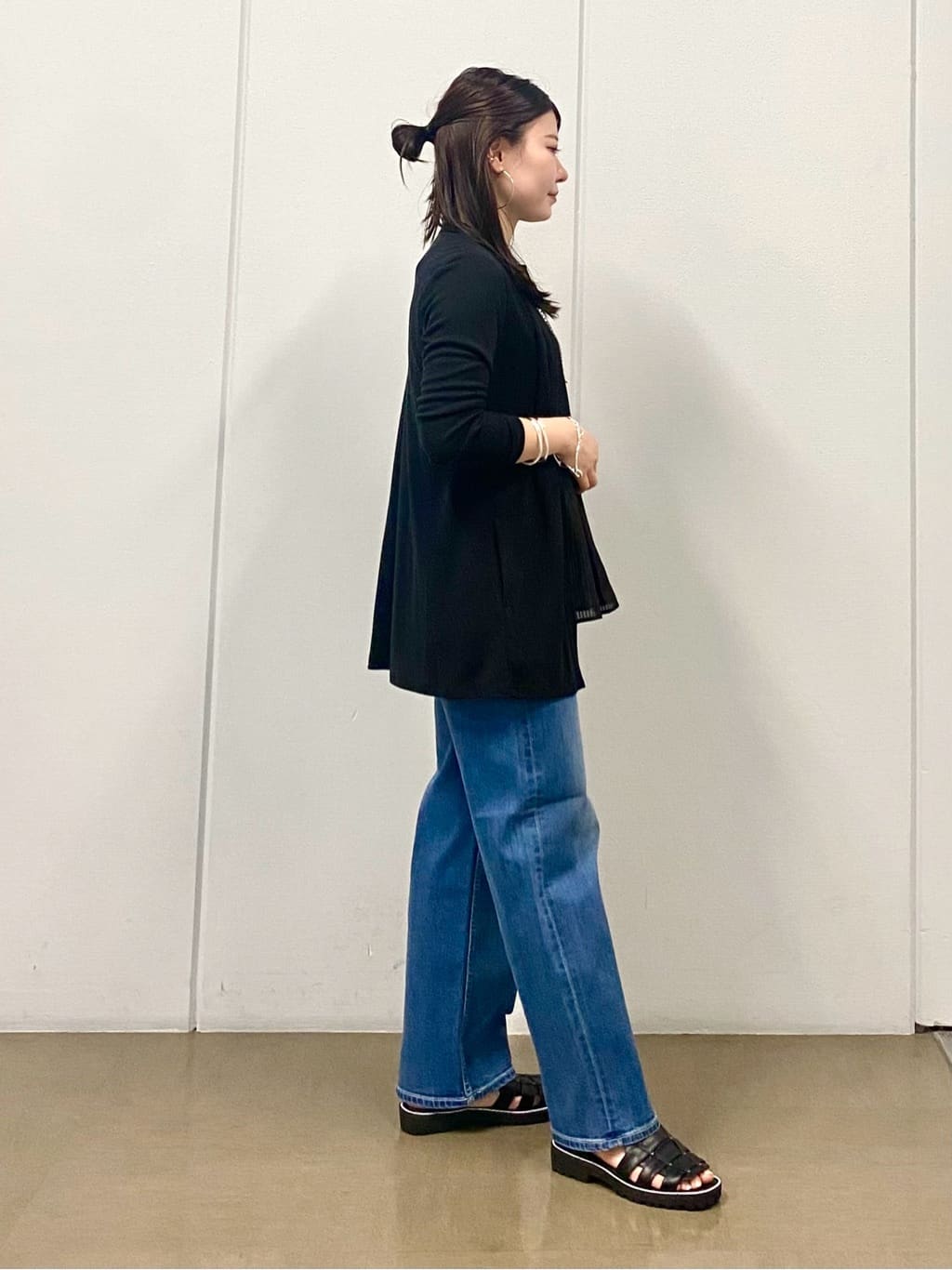 misakiさんの「INDIVI｜【洗える／レイヤードにも活躍】ペプラムインナートップス」を使ったコーディネート