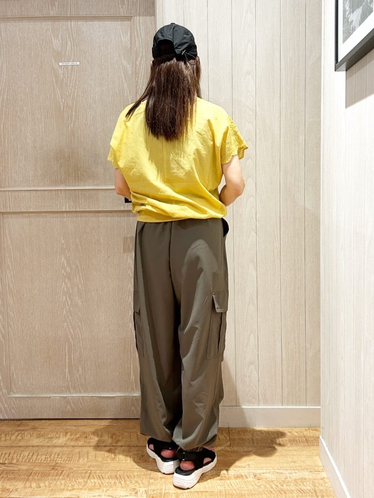 yukaさんの「SHOO･LA･RUE｜スカラップ刺繍レースが目を惹く ドルマントップス」を使ったコーディネート