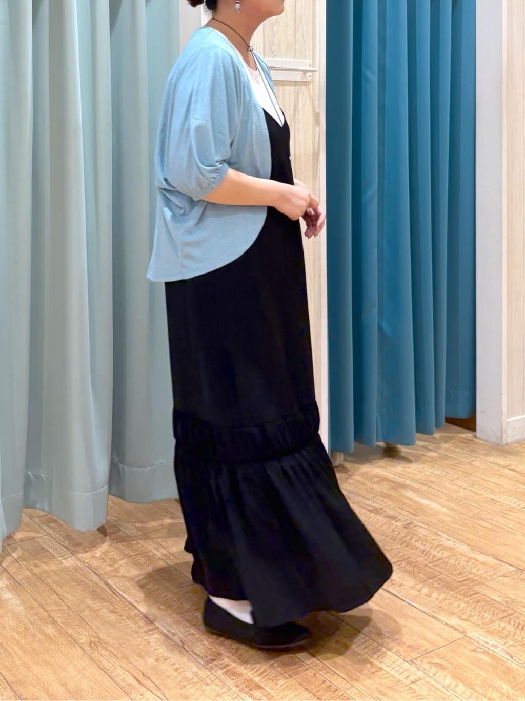 砂糖さんの「SHOO･LA･RUE｜【UV/さらさらタッチ】女性らしさ漂う 5分袖ボレロカーディガン」を使ったコーディネート