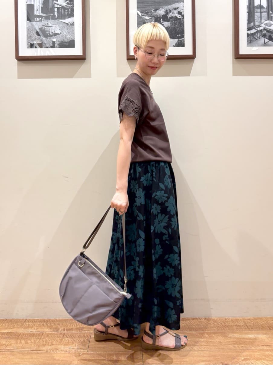 Ayumiさんの「SHOO･LA･RUE｜【S-LL/ひんやり/UV/】大人上品な お袖レースニット」を使ったコーディネート