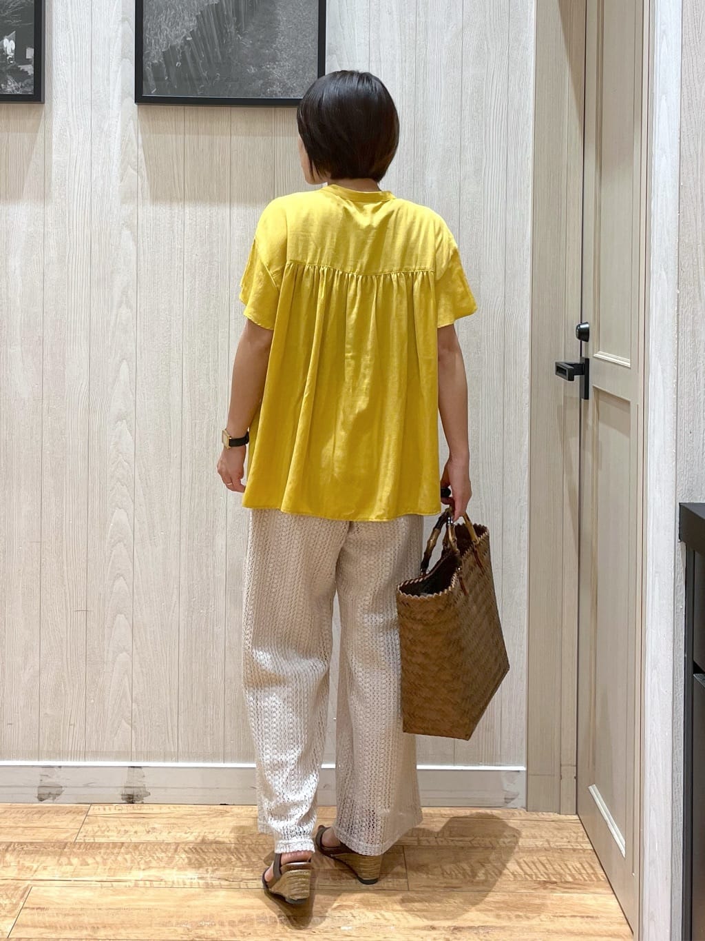 shirayuuuさんの「SHOO･LA･RUE｜【S-LL】クロシェ風レースイージーワイドパンツ」を使ったコーディネート