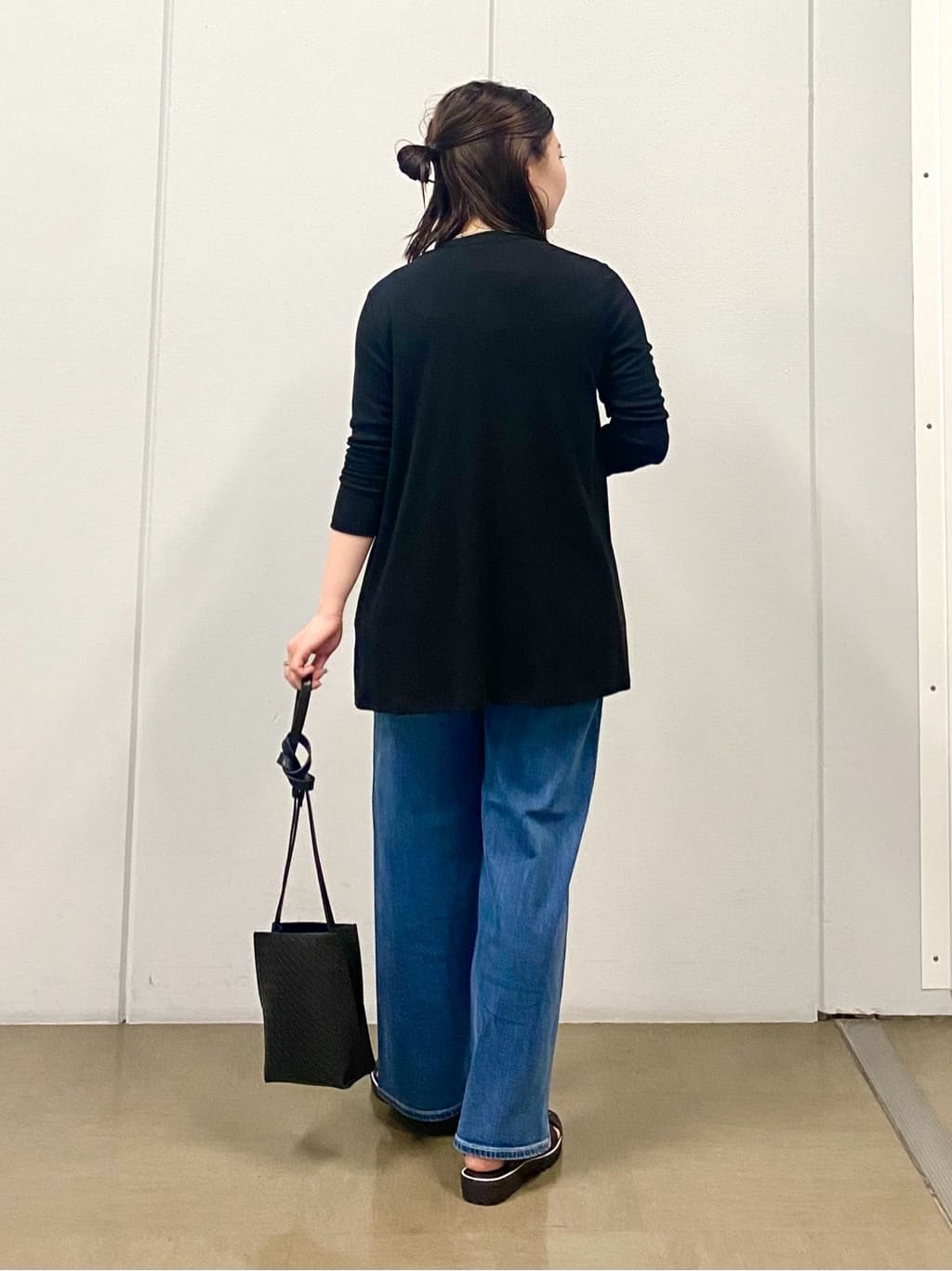 misakiさんの「INDIVI｜【洗える／レイヤードにも活躍】ペプラムインナートップス」を使ったコーディネート