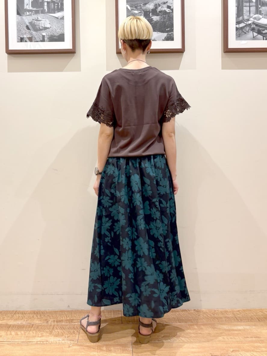 Ayumiさんの「SHOO･LA･RUE｜【S-LL/ひんやり/UV/】大人上品な お袖レースニット」を使ったコーディネート