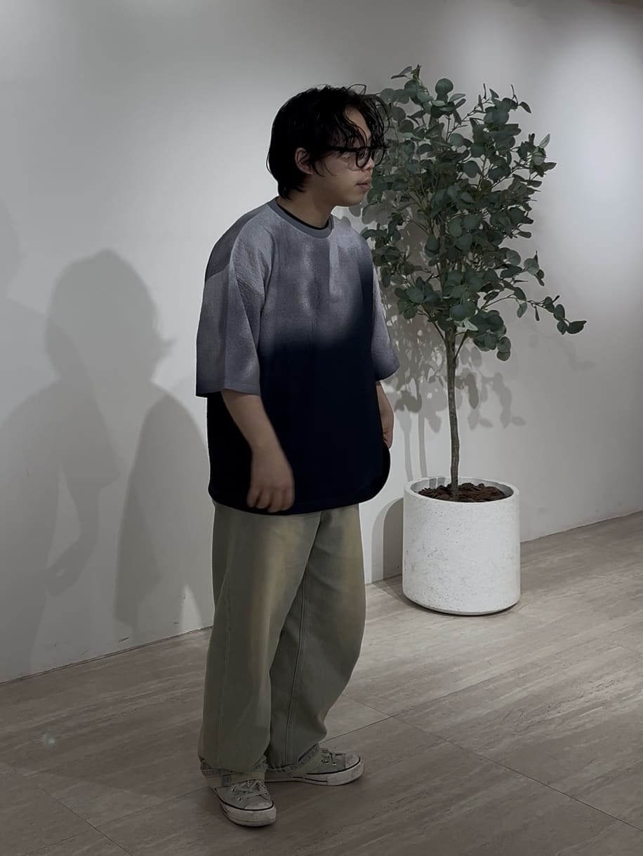 taigaさんの「tk.TAKEO KIKUCHI｜ブラーフクレジャカードカットソー」を使ったコーディネート