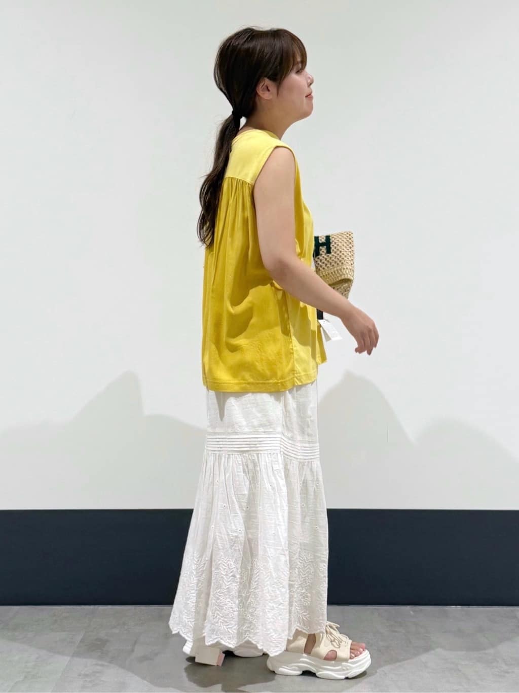 macchaさんの「THE SHOP TK｜異素材切替フォトプリントTシャツ【洗える】」を使ったコーディネート