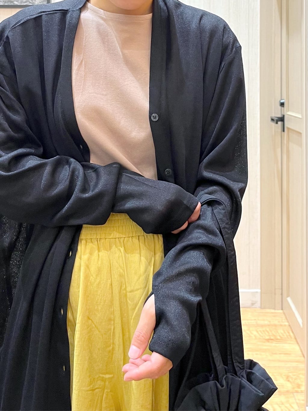 shirayuuuさんの「SHOO･LA･RUE｜【S-LL/ひんやり/UV】手の甲まで隠れる トッパーカーディガン」を使ったコーディネート