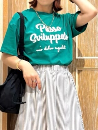 meiさんの「SHOO･LA･RUE｜【ひんやり/S-LL】サガラ刺繍ロゴTシャツ」を使ったコーディネート