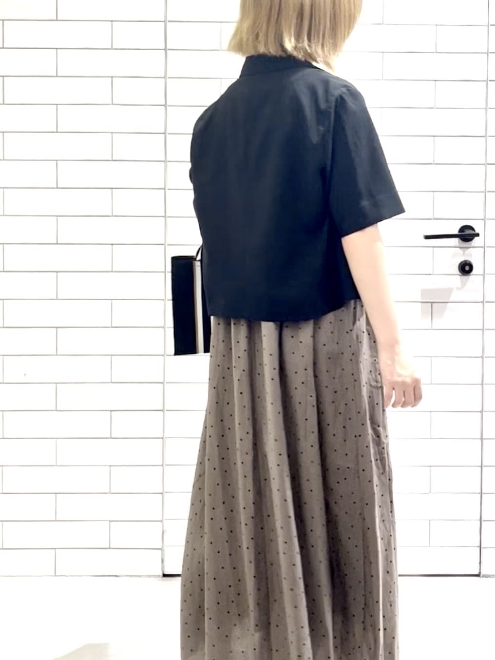 しおりさんの「OPAQUE.CLIP｜ドットプリントワンピース【洗濯機洗い可】」を使ったコーディネート