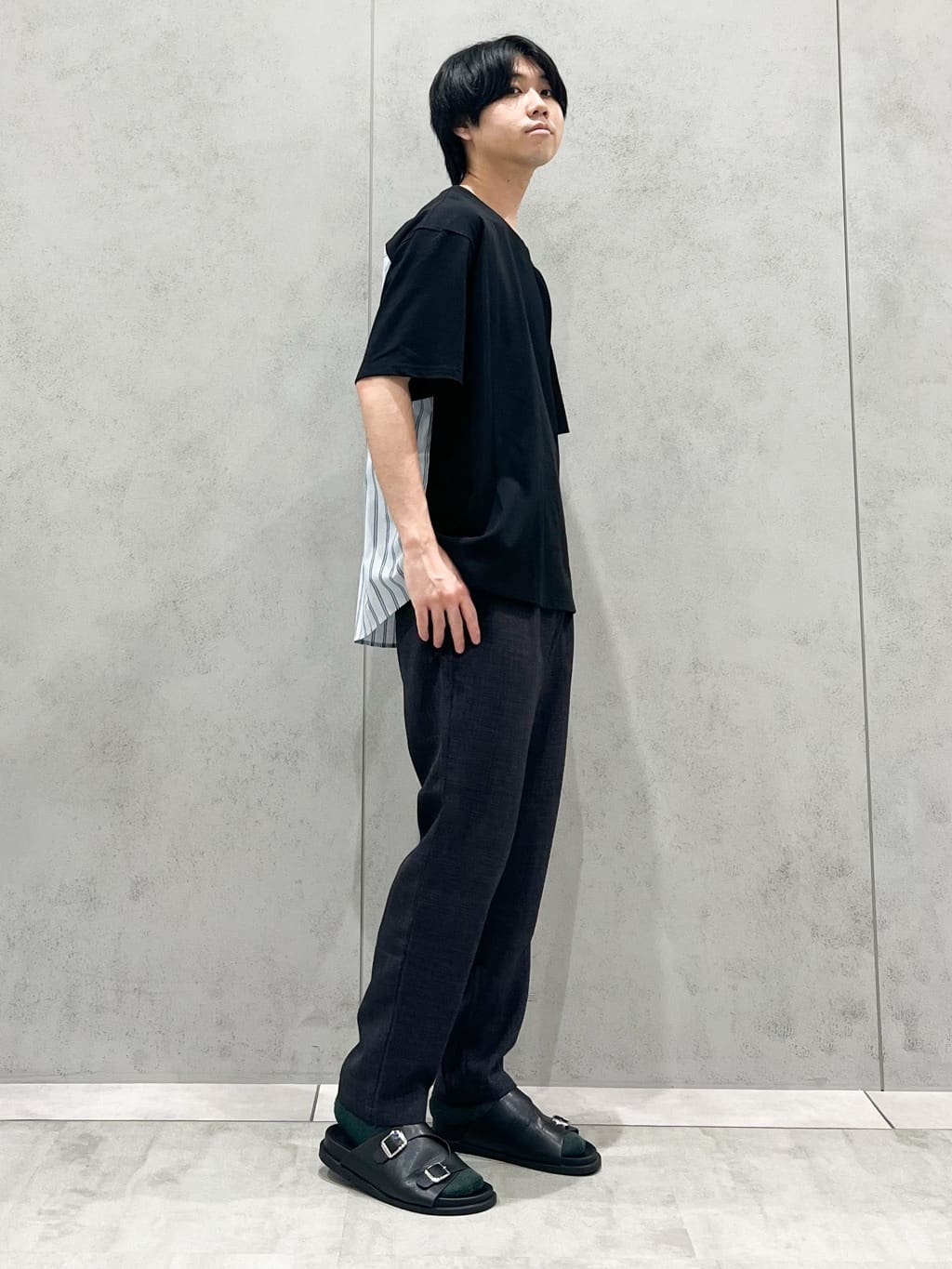 SHI-MAさんの「THE SHOP TK｜エシカルブロード切替Tシャツ 洗濯機OK」を使ったコーディネート