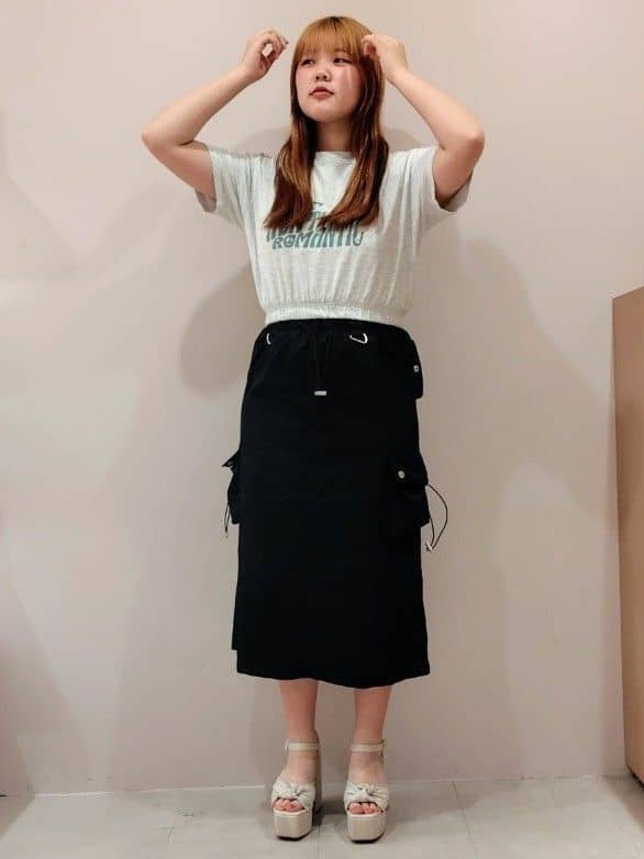 まいまいさんの「ESPERANZA｜【ラク盛り／サンダル】リピーター続出／脚長美脚　ツイストリボンサンダル」を使ったコーディネート