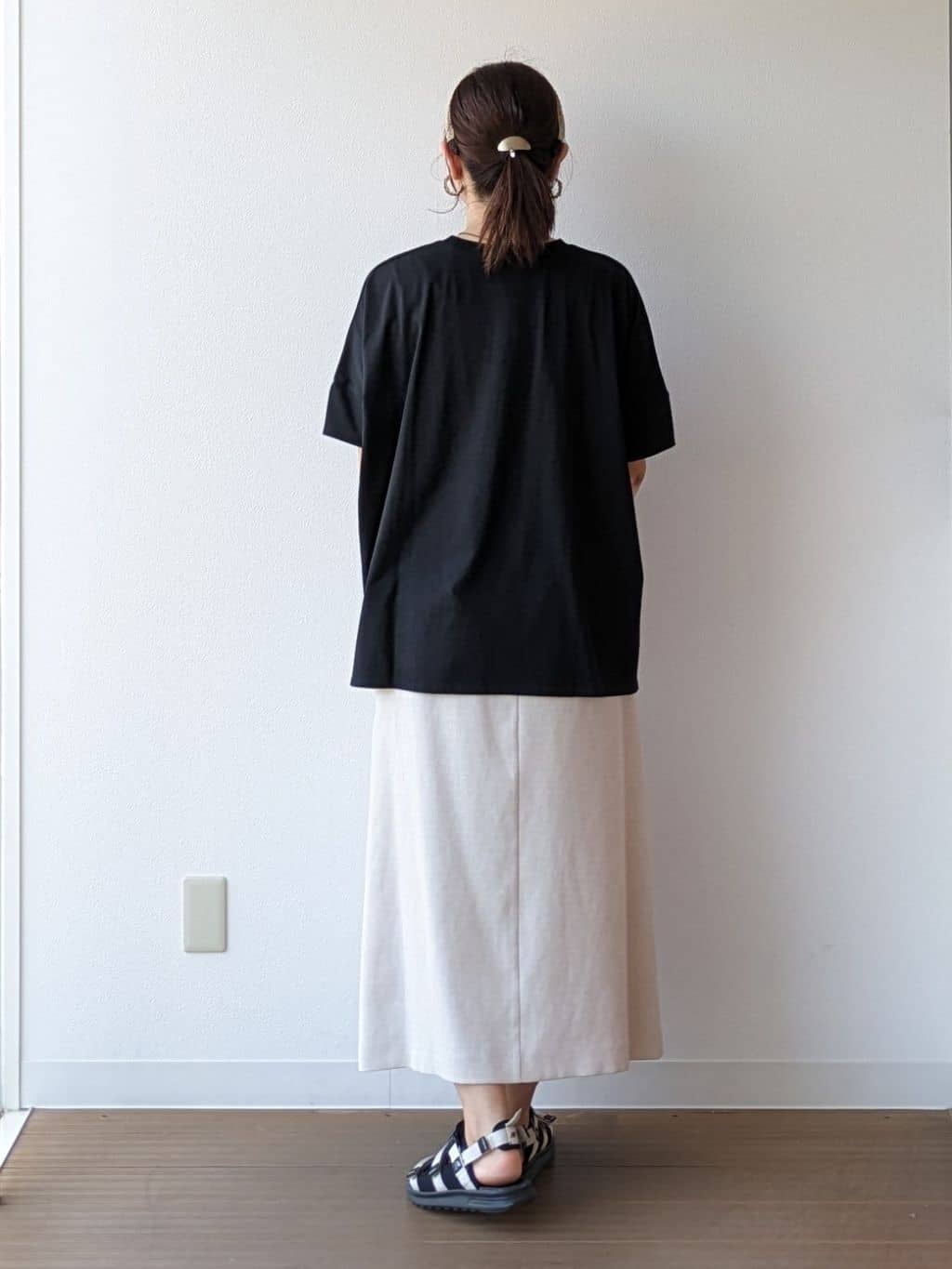 なみきさんの「UNTITLED｜ビッグオーバルネックレス」を使ったコーディネート