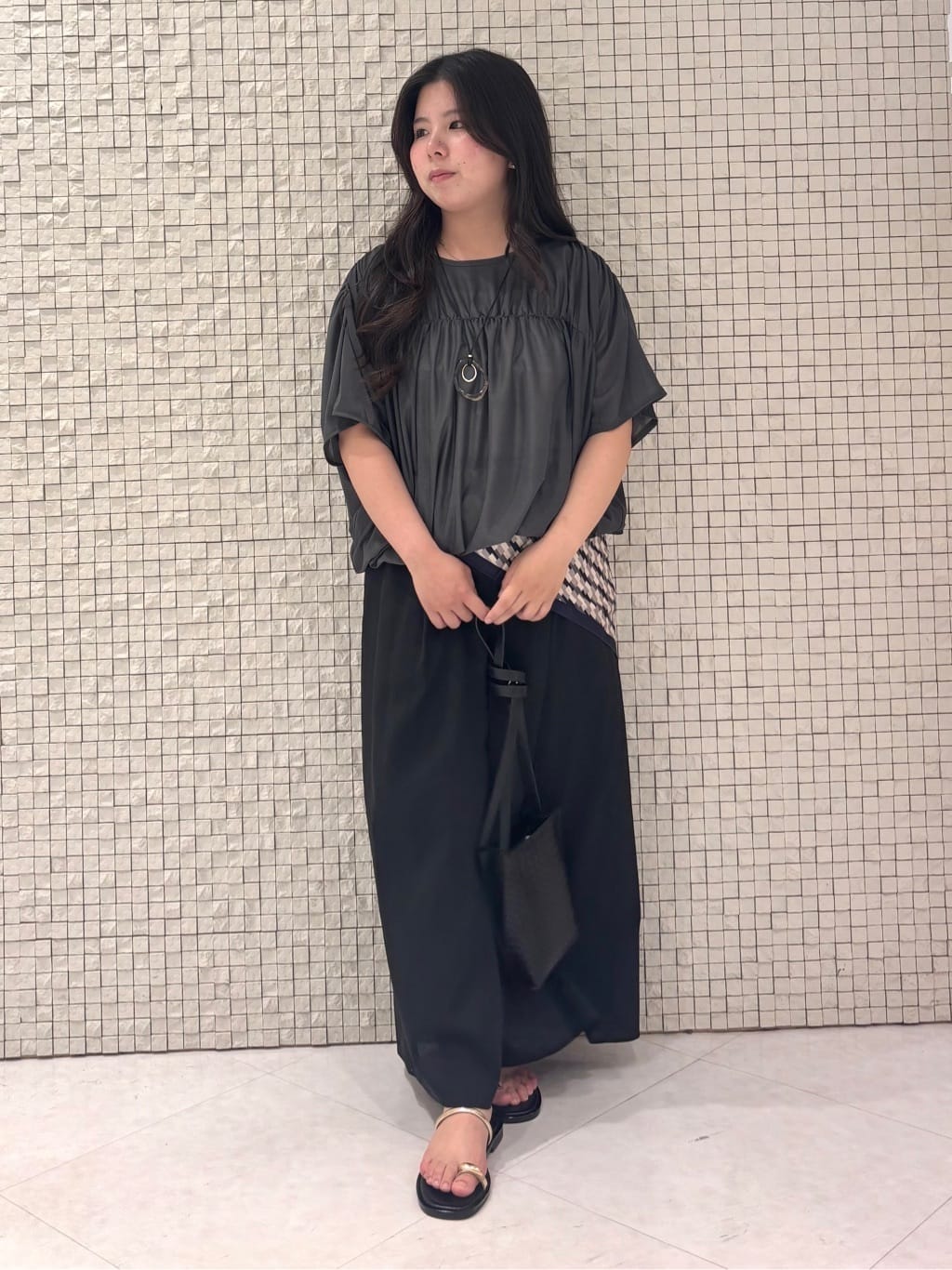 MEGUMIさんの「INDIVI｜【洗える／清涼感◎】ワイドフレアパンツ／スカーチョ」を使ったコーディネート