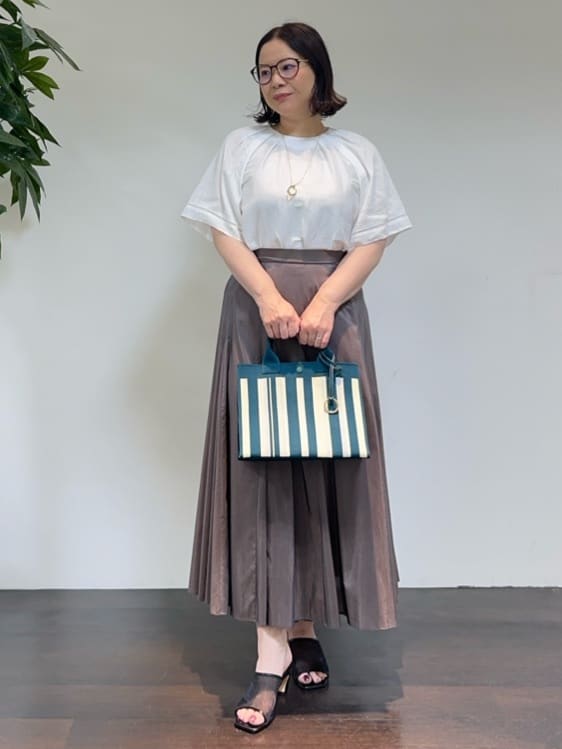 Asamiさんの「UNTITLED｜【手洗い可】マルチストライプニットバッグ」を使ったコーディネート