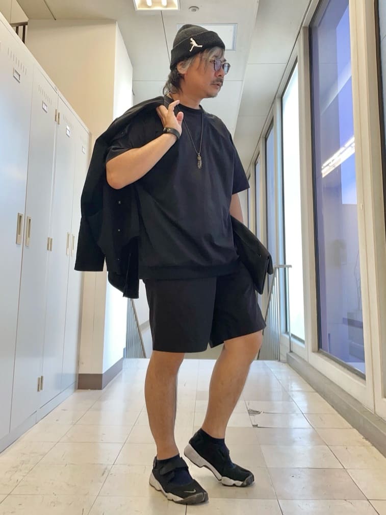 MAKOTO AIさんの「TAKEO KIKUCHI｜ラスタウォーカーニットCAP」を使ったコーディネート