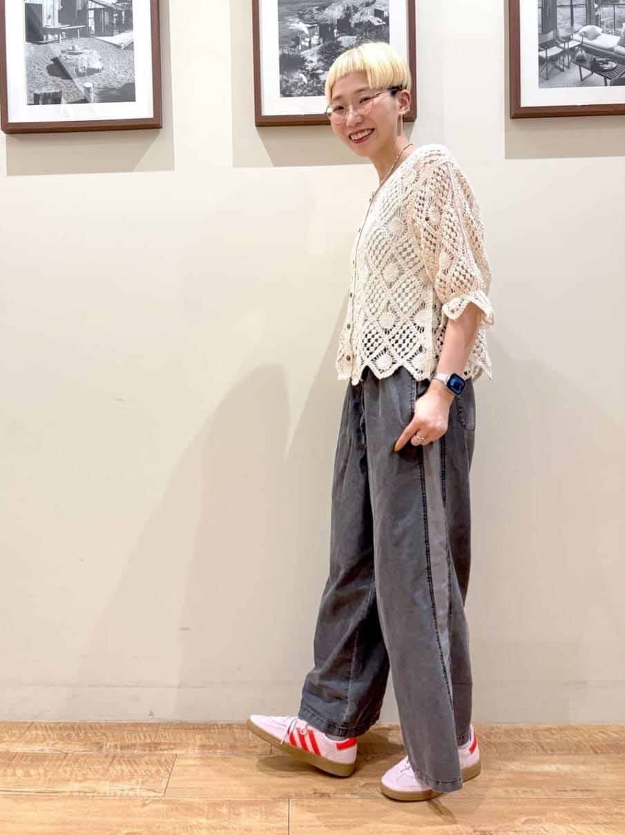 Ayumiさんの「SHOO･LA･RUE｜【2WAY】大人のほんのり甘いスタイルに クロシェレースカーディガン」を使ったコーディネート