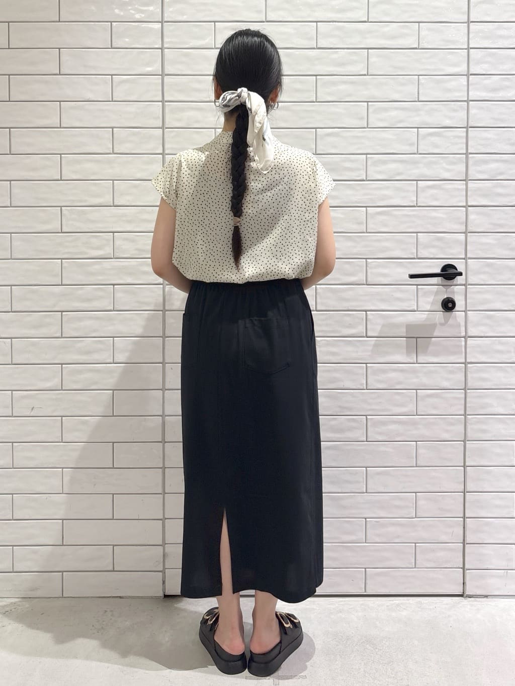 ayumiさんの「OPAQUE.CLIP｜ラッピングボウタイドットブラウス【洗濯機洗い可】」を使ったコーディネート