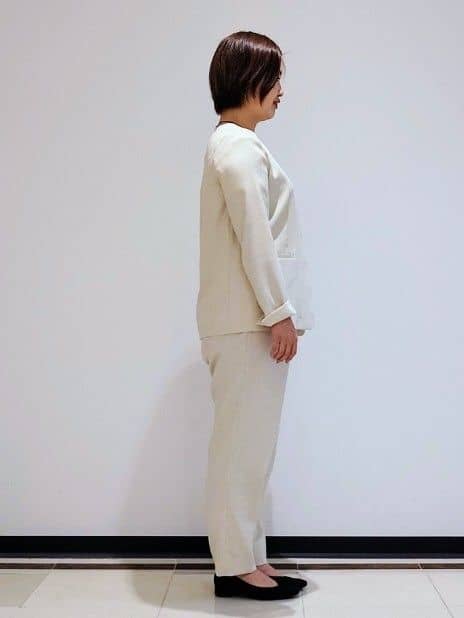 gissyさんの「INDIVI｜◆【こなれSETUP】リネンライクテーパードパンツ」を使ったコーディネート
