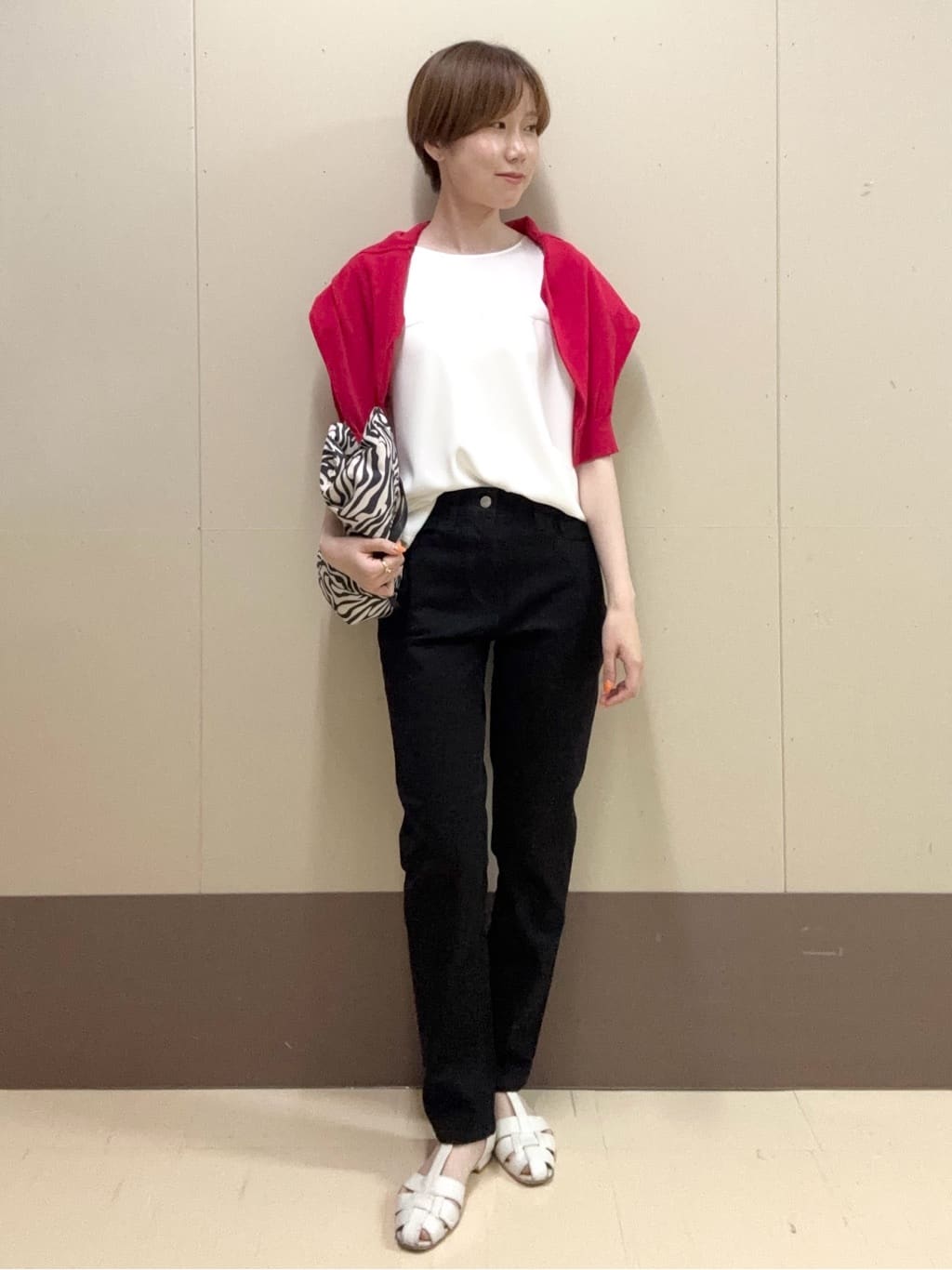 mioさんの「UNTITLED｜【Healthy DENIM&times;UNTITLED】別注 R Mrytle（リマートル）テーパードデニム」を使ったコーディネート