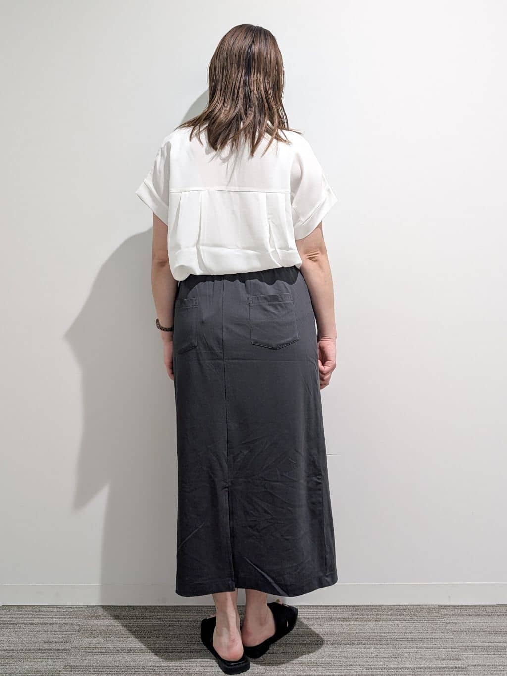 mika さんの「OPAQUE.CLIP｜《7色展開／SS-LLサイズ》ストレッチスキッパーブラウス／セットアップ対応【洗濯機洗い可／防シワ】」を使ったコーディネート