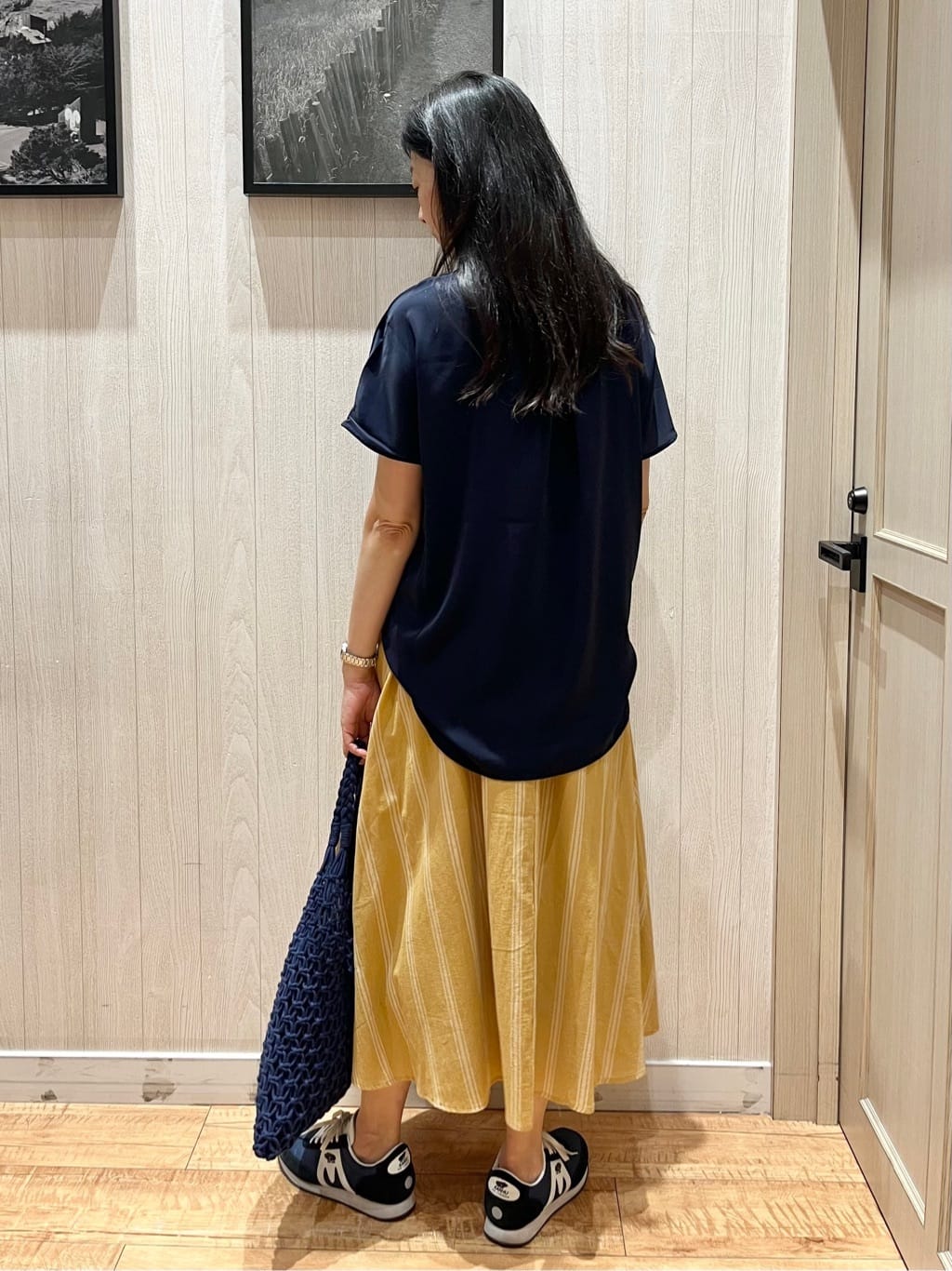 youさんの「SHOO･LA･RUE｜【洗える/S-LL/プチプラ】さらっとすっきりきれい見え スキッパーブラウス」を使ったコーディネート