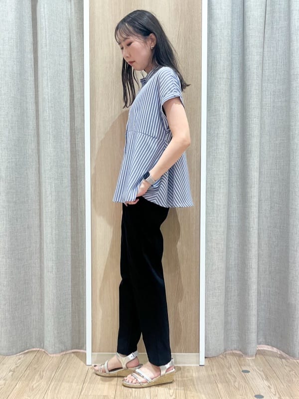みーちゃんさんの「grove｜【冷感】サマーハイパーストレッチテーパードパンツ」を使ったコーディネート