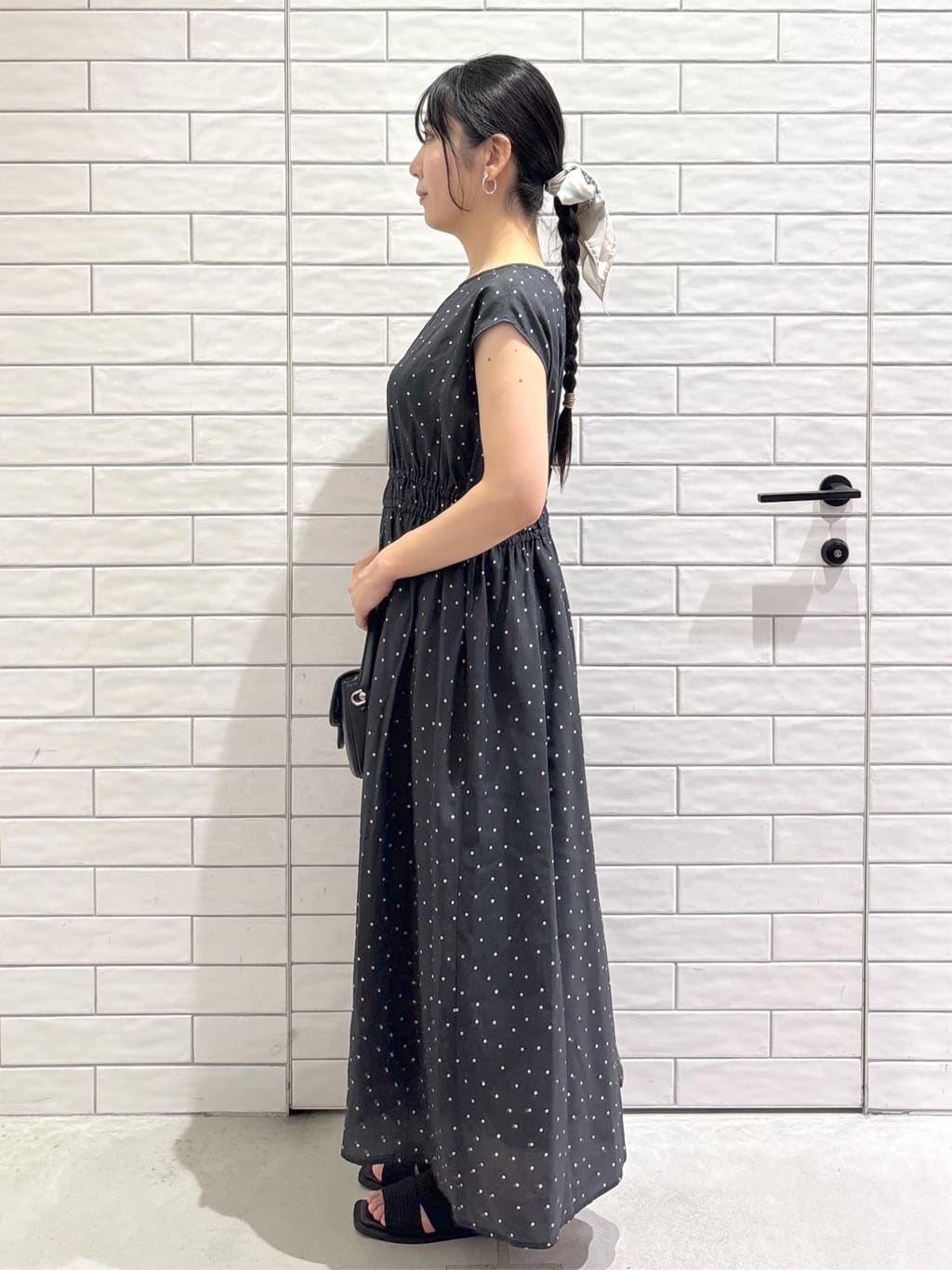 ayumiさんの「OPAQUE.CLIP｜ドットプリントワンピース【洗濯機洗い可】」を使ったコーディネート