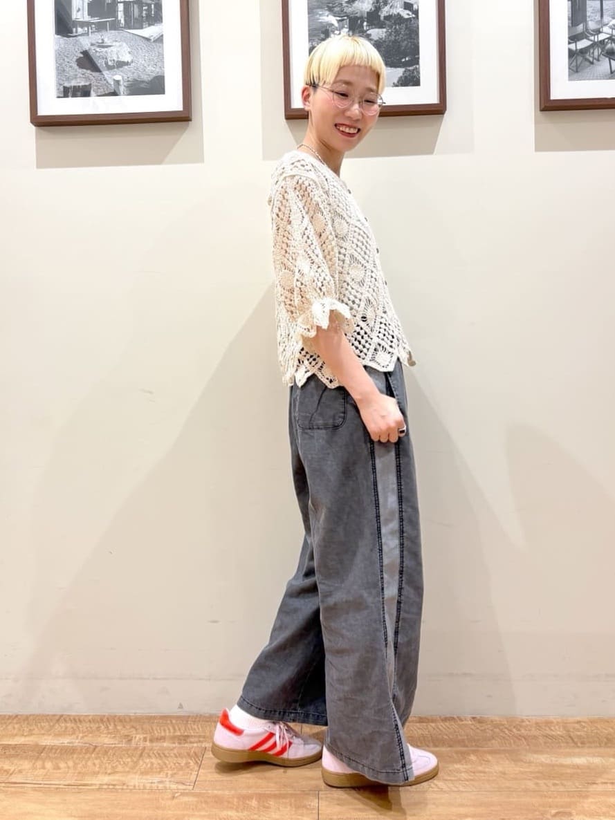 Ayumiさんの「SHOO･LA･RUE｜【2WAY】大人のほんのり甘いスタイルに クロシェレースカーディガン」を使ったコーディネート