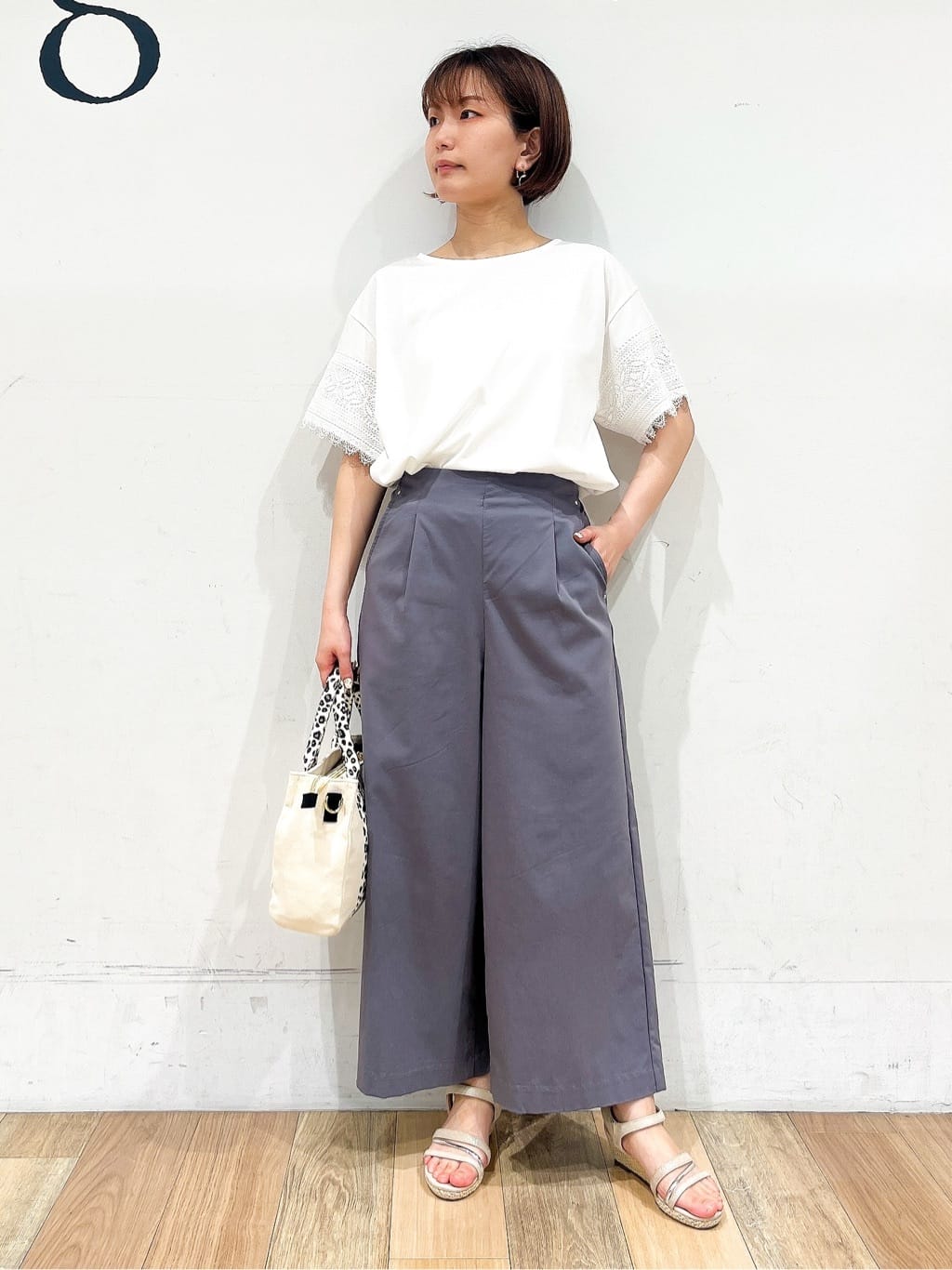 山さんさんの「grove｜サマーハイパーストレッチワイドパンツ」を使ったコーディネート