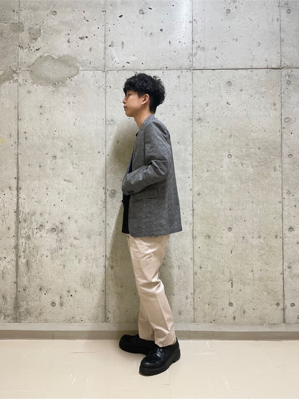 すずきさんの「TAKEO KIKUCHI｜【抗菌防臭】COOL DOTS（R）ドビープリント ジャケット」を使ったコーディネート