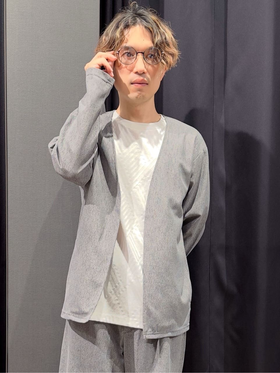 tomoyaさんの「THE SHOP TK｜シャリルジャージ カーディガン 洗濯機OK/吸水速乾/イージーケア/セットアップ可」を使ったコーディネート