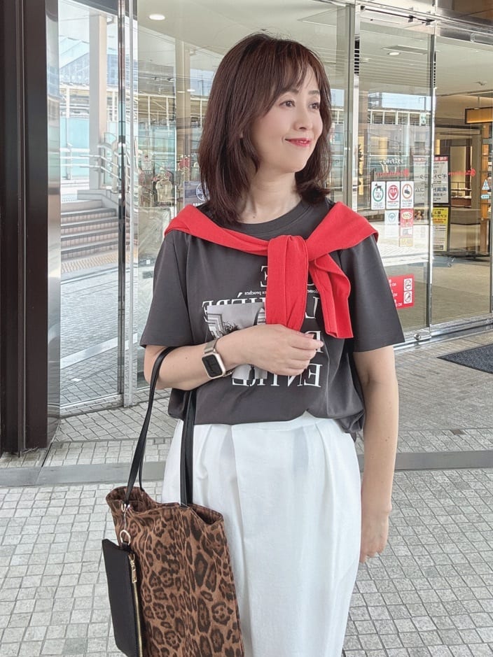 makiさんの「UNTITLED｜【ロゴT/プリントT】グラフィックTシャツ」を使ったコーディネート