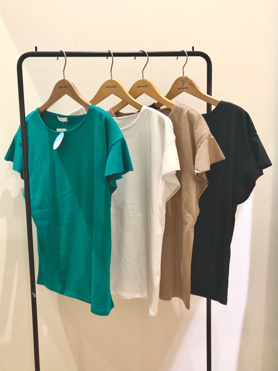 Ke.iさんの「SHOO･LA･RUE｜【汗ジミ防止/ひんやり/UV】フリルスリーブTシャツ」を使ったコーディネート