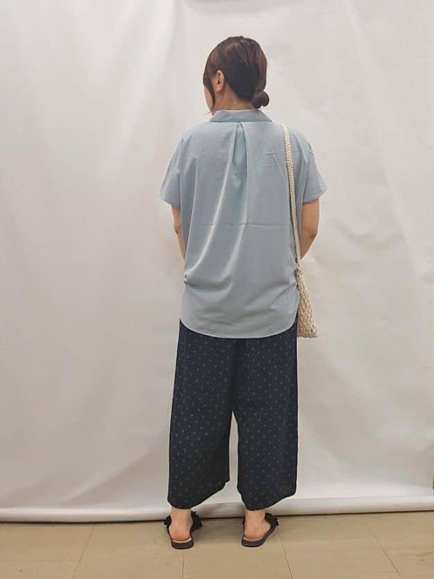 かなさんの「SHOO･LA･RUE｜【洗える/S-LL/プチプラ】さらっとすっきりきれい見え スキッパーブラウス」を使ったコーディネート