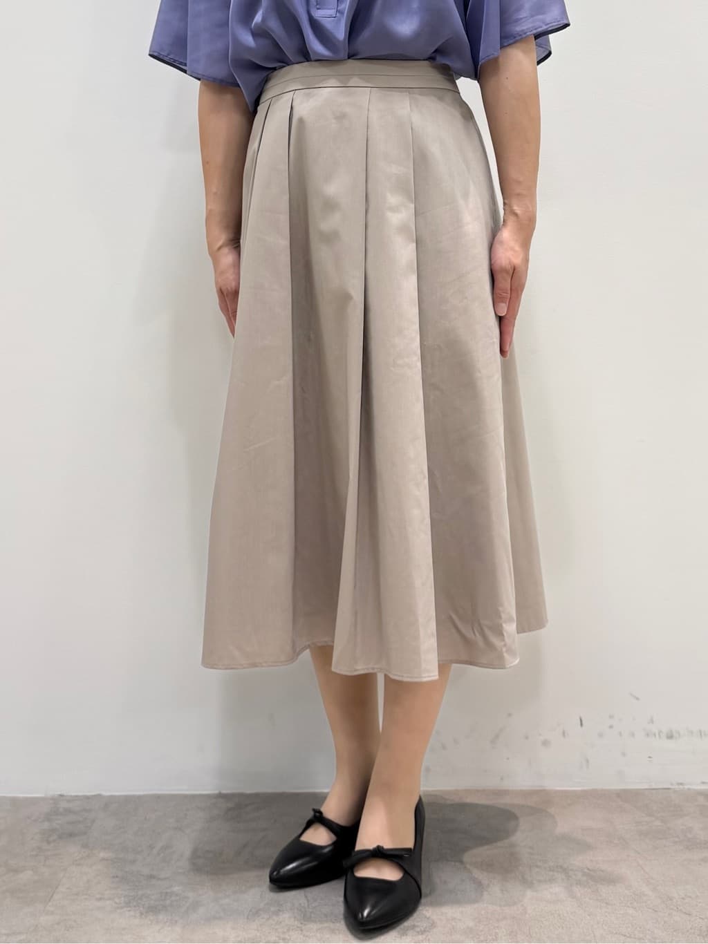 koyaさんの「Reflect｜【選べる5色◎／マシンウォッシュ可】シャーリングデザインブラウス」を使ったコーディネート