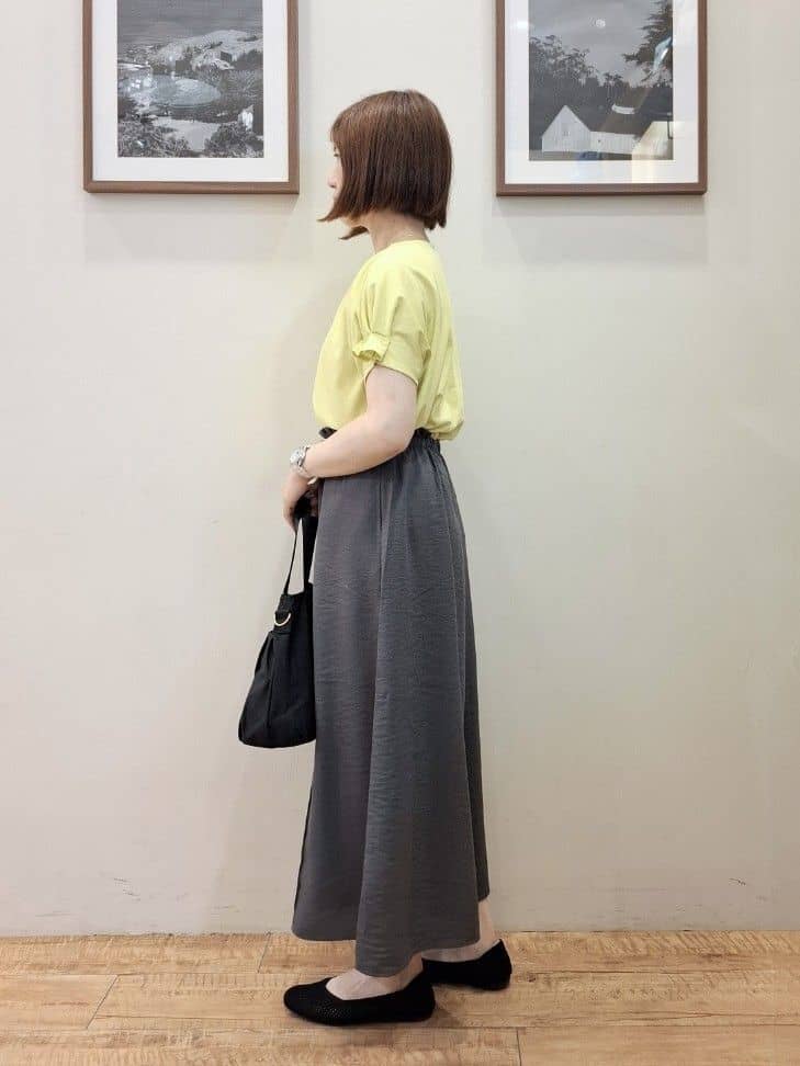まあるさんの「SHOO･LA･RUE｜【S-LL/UV/プチプラ】お袖タックで好印象 デザインTシャツ」を使ったコーディネート