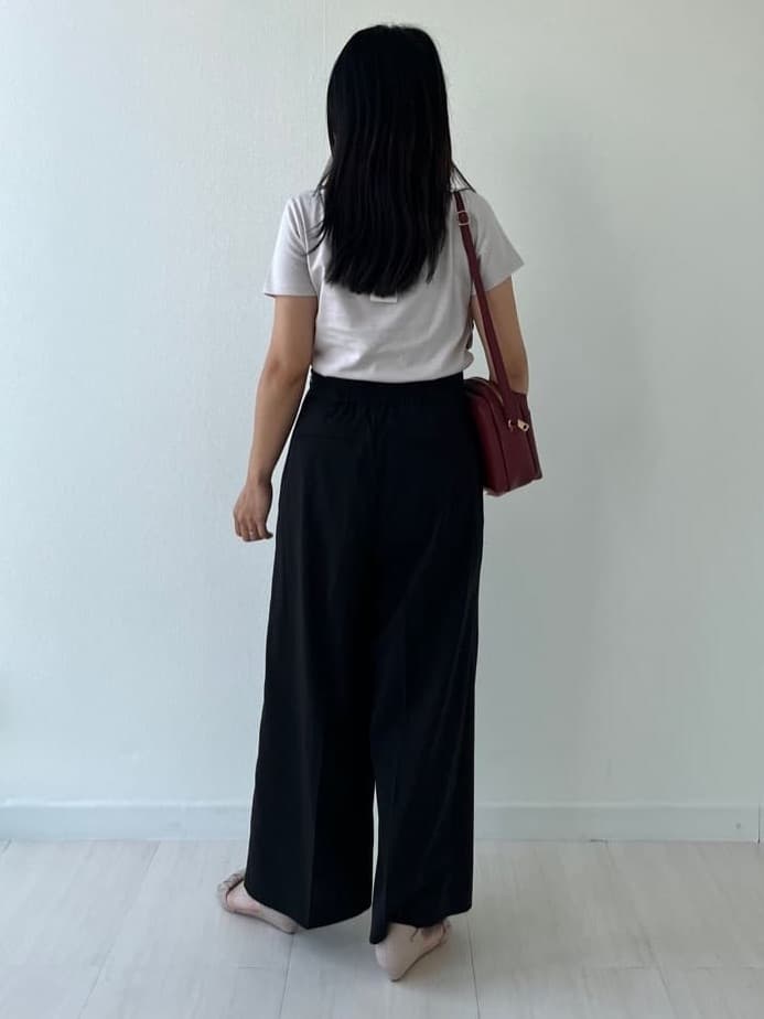 Mori Moriさんの「index｜パール調アシメドッキングTシャツ【洗える／接触冷感】」を使ったコーディネート
