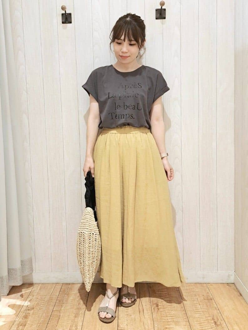 SAKIさんの「SHOO･LA･RUE｜【S-LL/裏地ひんやり】エアリーで涼やか 大人のシアースカーチョ」を使ったコーディネート