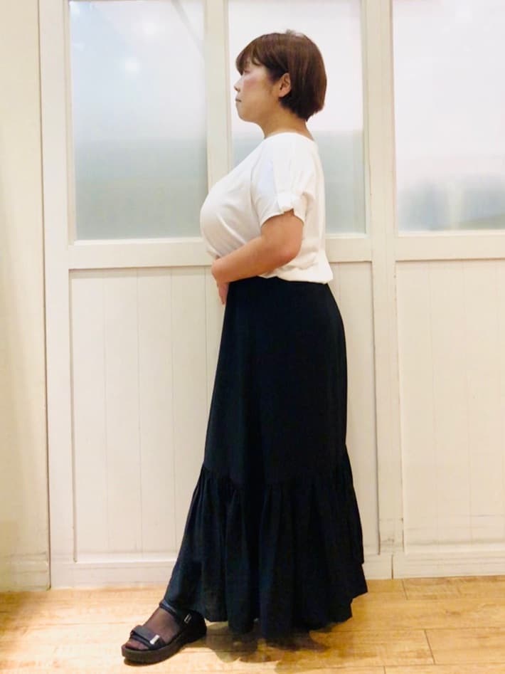 YYYさんの「SHOO･LA･RUE｜【S-LL/UV/プチプラ】お袖タックで好印象 デザインTシャツ」を使ったコーディネート