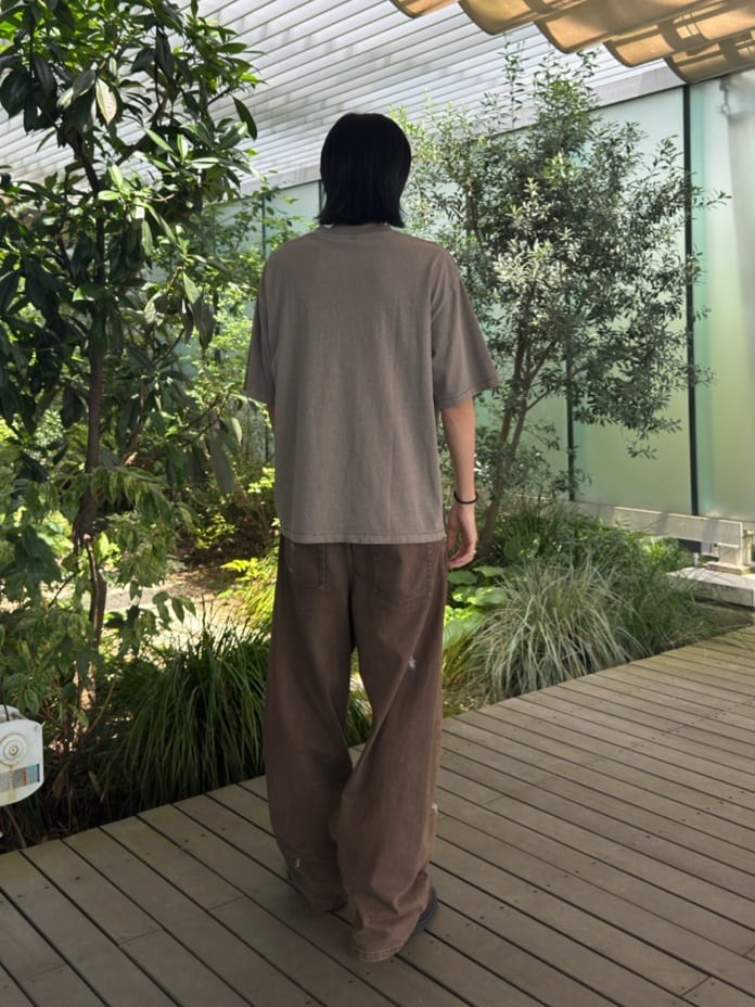 simさんの「tk.TAKEO KIKUCHI｜ヴィンテージライクスタッズTシャツ」を使ったコーディネート
