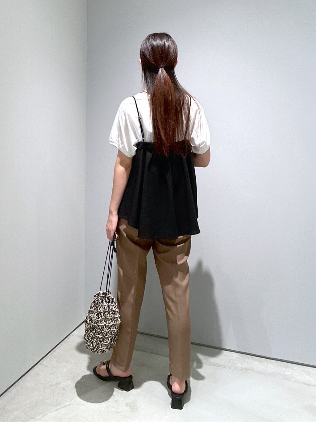 Renoさんの「INDIVI｜【接触冷感／セットアップ対応】イージーテーパードパンツ【通勤・セレモニー】」を使ったコーディネート